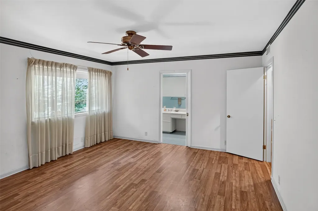 1911 Harrison Avenue Paris TX 75460