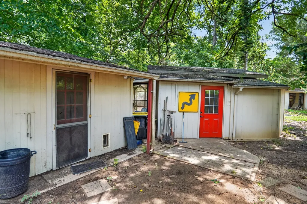 1911 Harrison Avenue Paris TX 75460