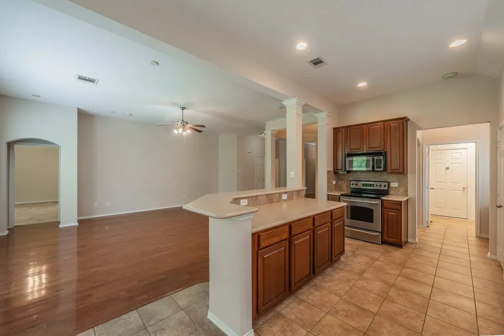 8241 Lauren Way Watauga TX 76148