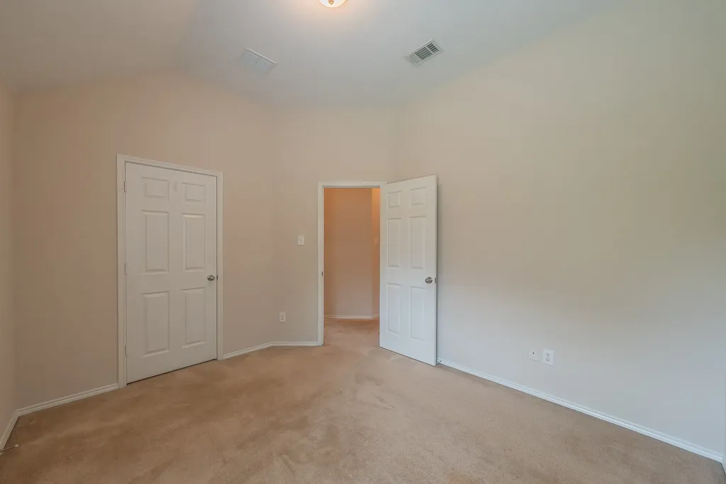 8241 Lauren Way Watauga TX 76148