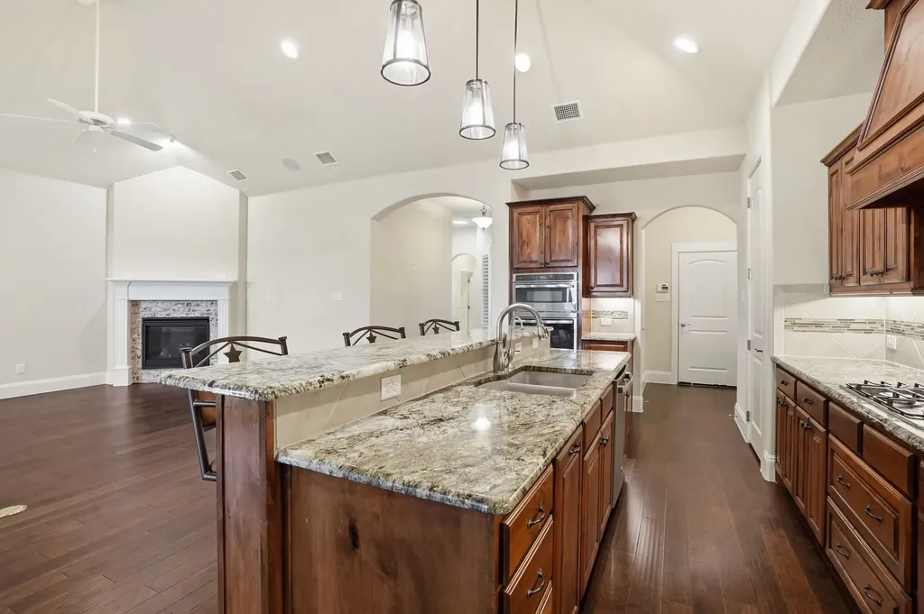 2908 Esplanade Boulevard Mansfield TX 76063