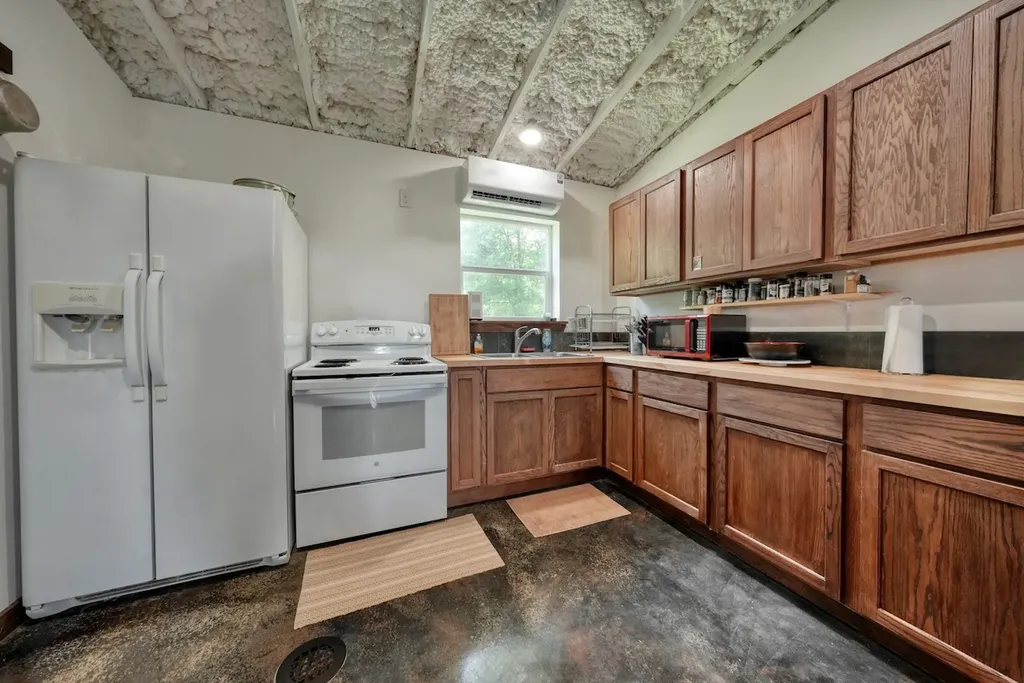 6899 N State Highway 19 Palestine TX 75803