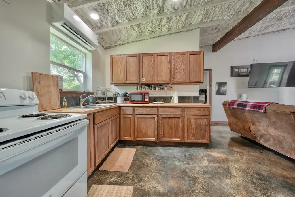 6899 N State Highway 19 Palestine TX 75803