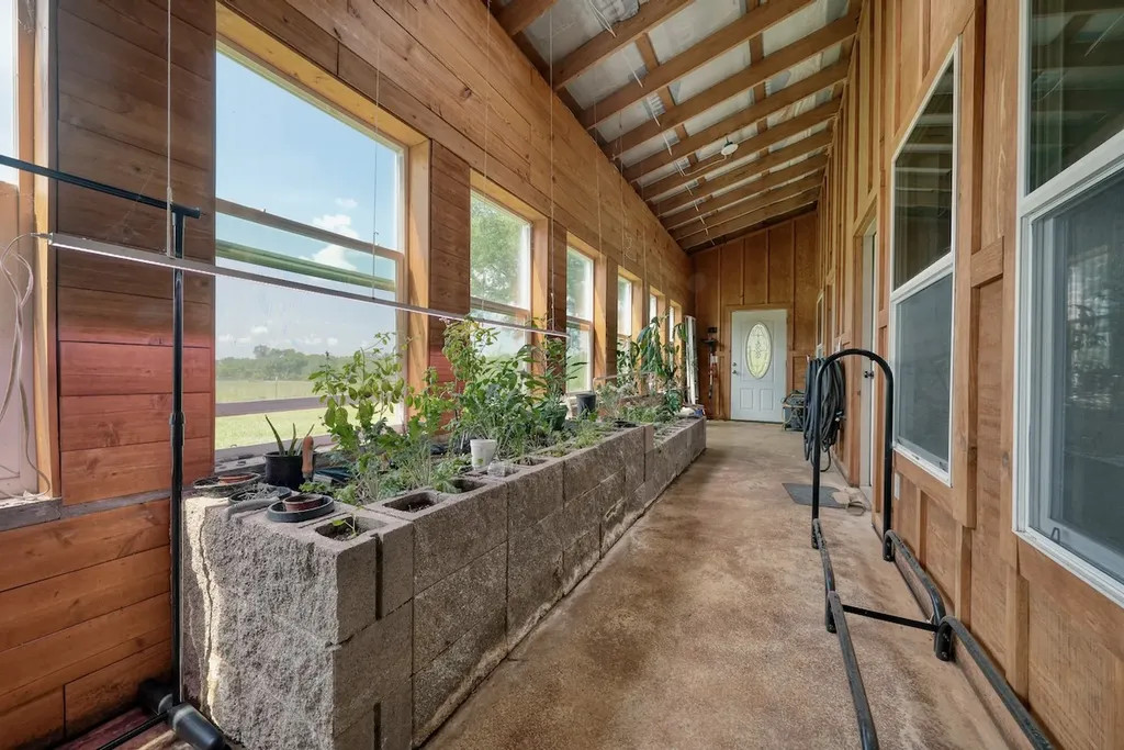 6899 N State Highway 19 Palestine TX 75803