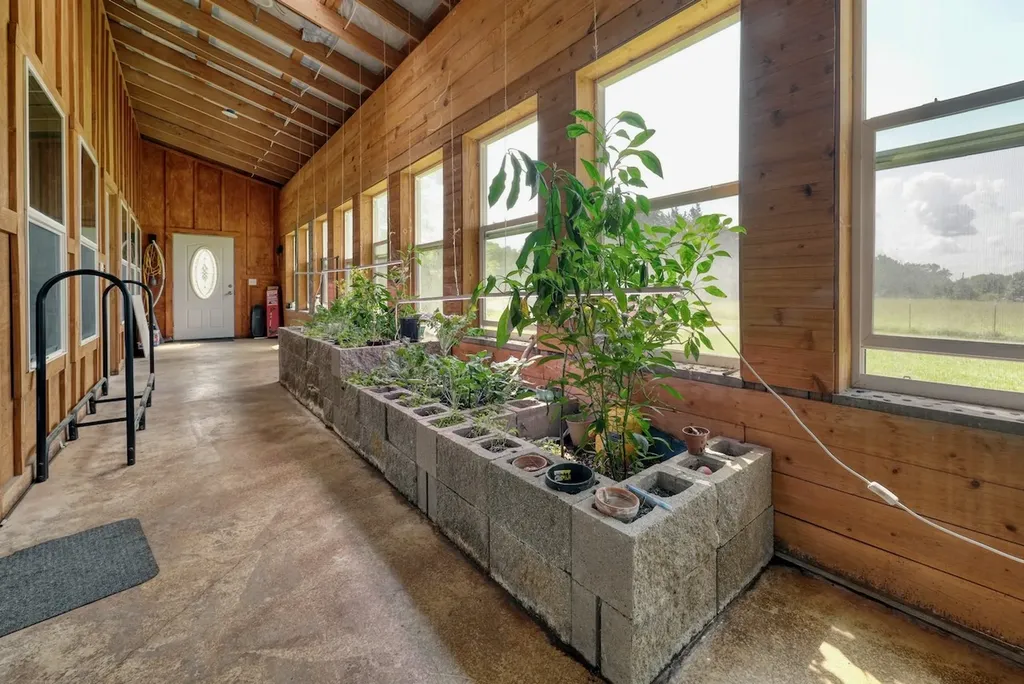 6899 N State Highway 19 Palestine TX 75803