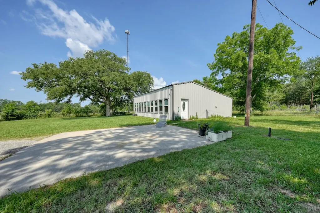 6899 N State Highway 19 Palestine TX 75803