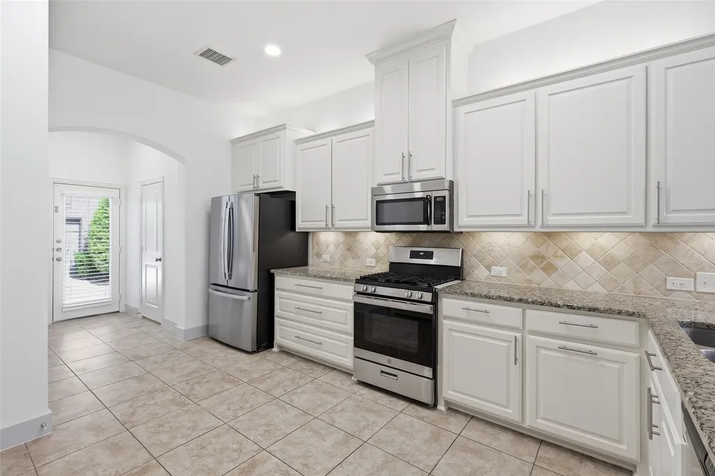 3920 Canton Jade Way Arlington TX 76005