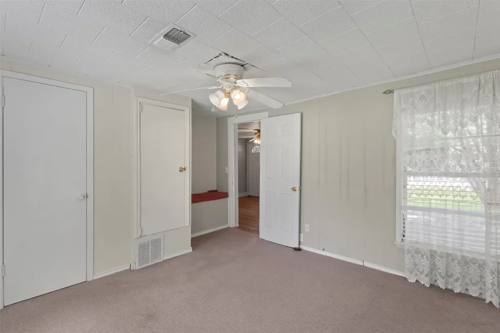 829 W 9th Street Bonham TX 75418