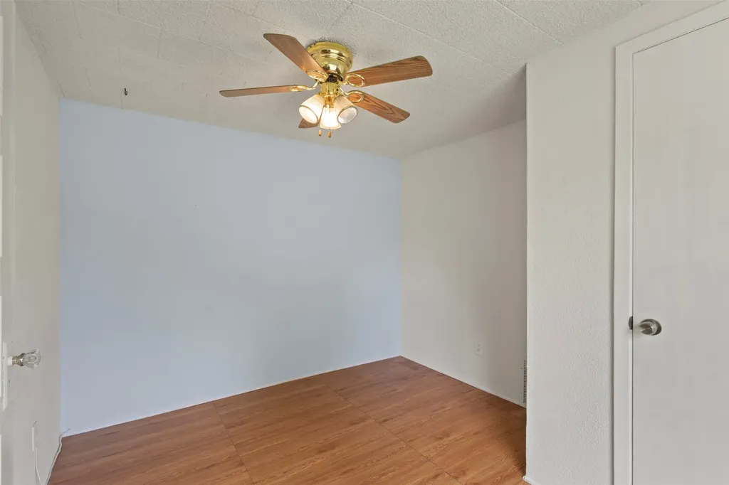 829 W 9th Street Bonham TX 75418