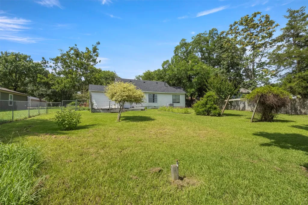829 W 9th Street Bonham TX 75418