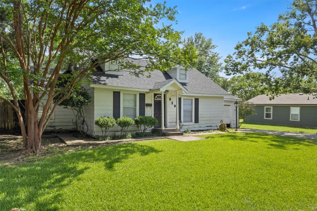 829 W 9th Street Bonham TX 75418