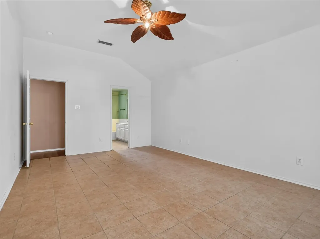 1901 Le Sage Court Denton TX 76208