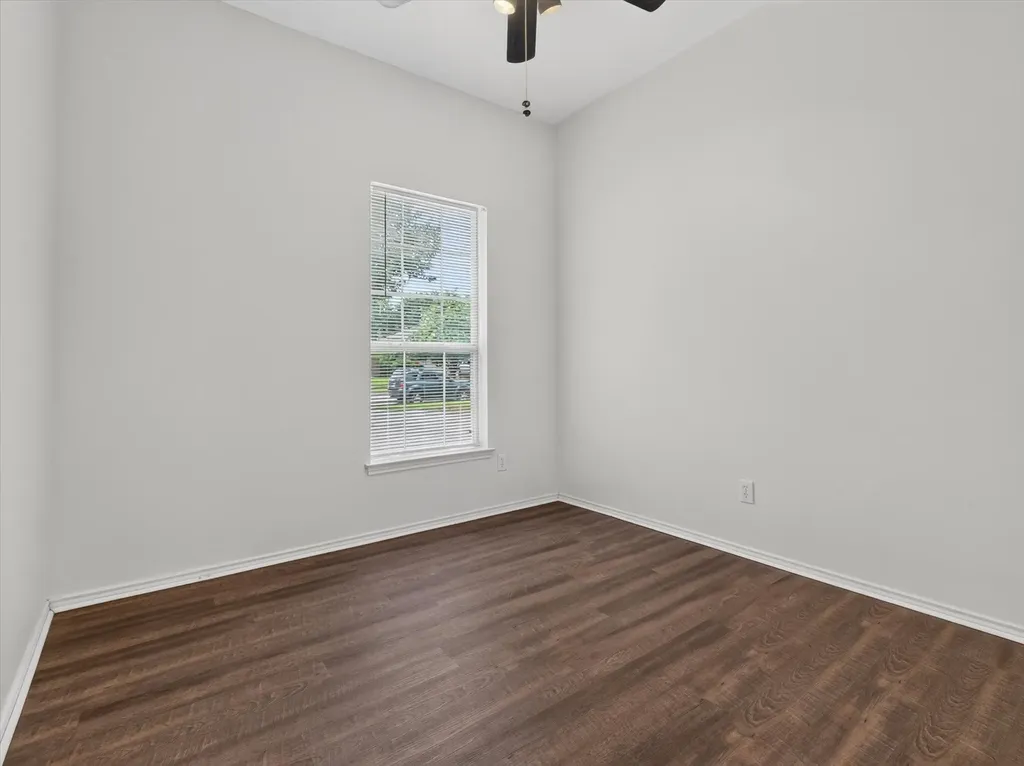 1901 Le Sage Court Denton TX 76208