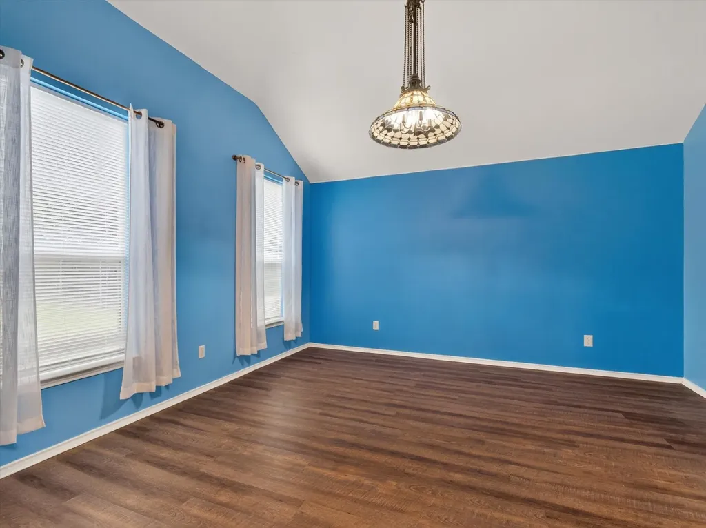 1901 Le Sage Court Denton TX 76208