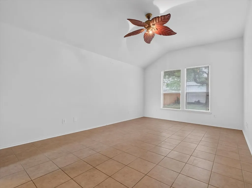 1901 Le Sage Court Denton TX 76208