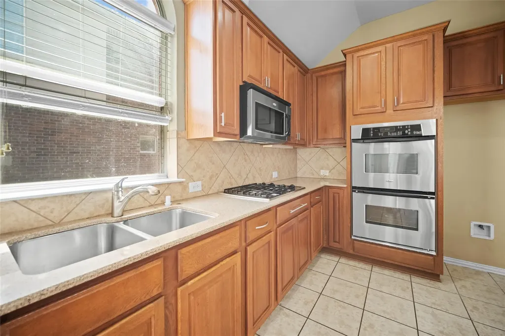 2832 Appaloosa Court Little Elm TX 75068