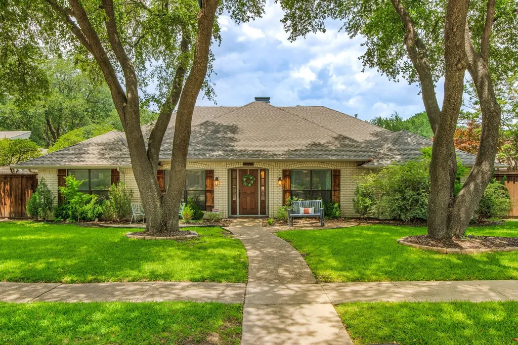 2703 W Prairie Creek Drive Richardson TX 75080