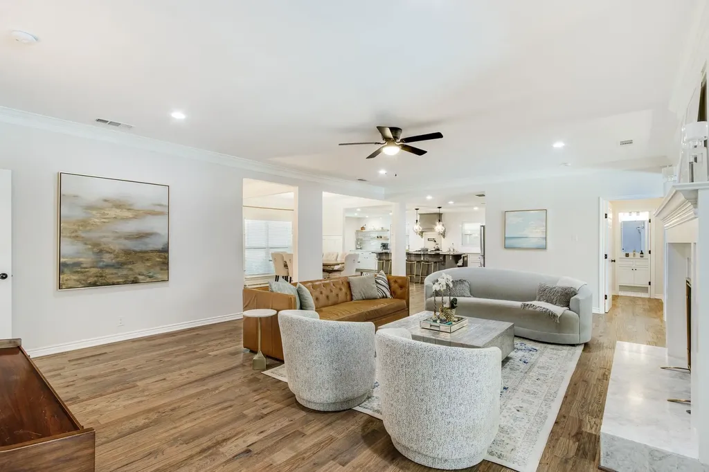 2703 W Prairie Creek Drive Richardson TX 75080