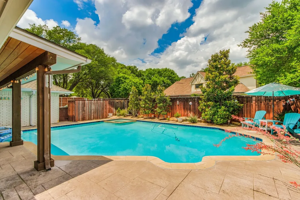 2703 W Prairie Creek Drive Richardson TX 75080