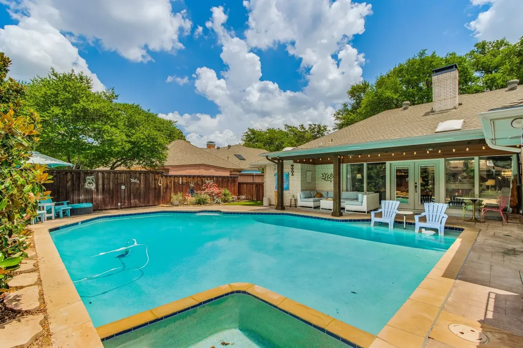 2703 W Prairie Creek Drive Richardson TX 75080