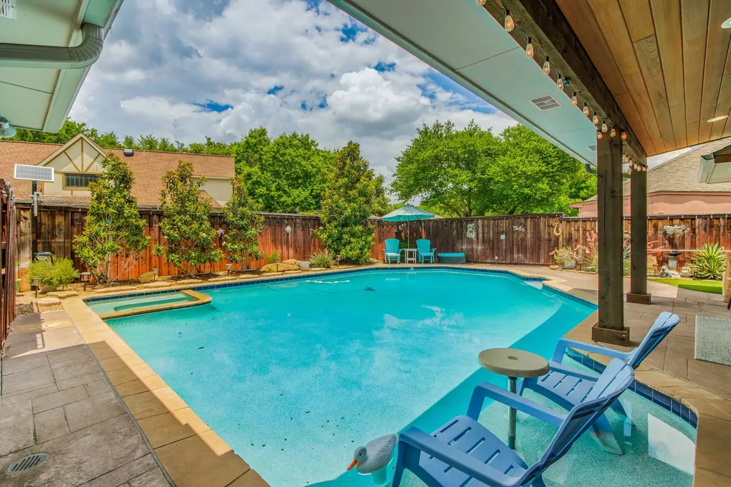 2703 W Prairie Creek Drive Richardson TX 75080