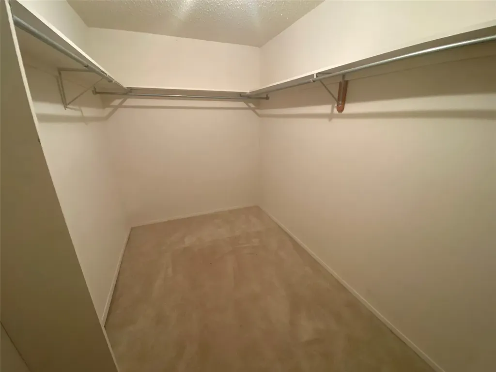 623 Club Oak Drive River Oaks TX 76114