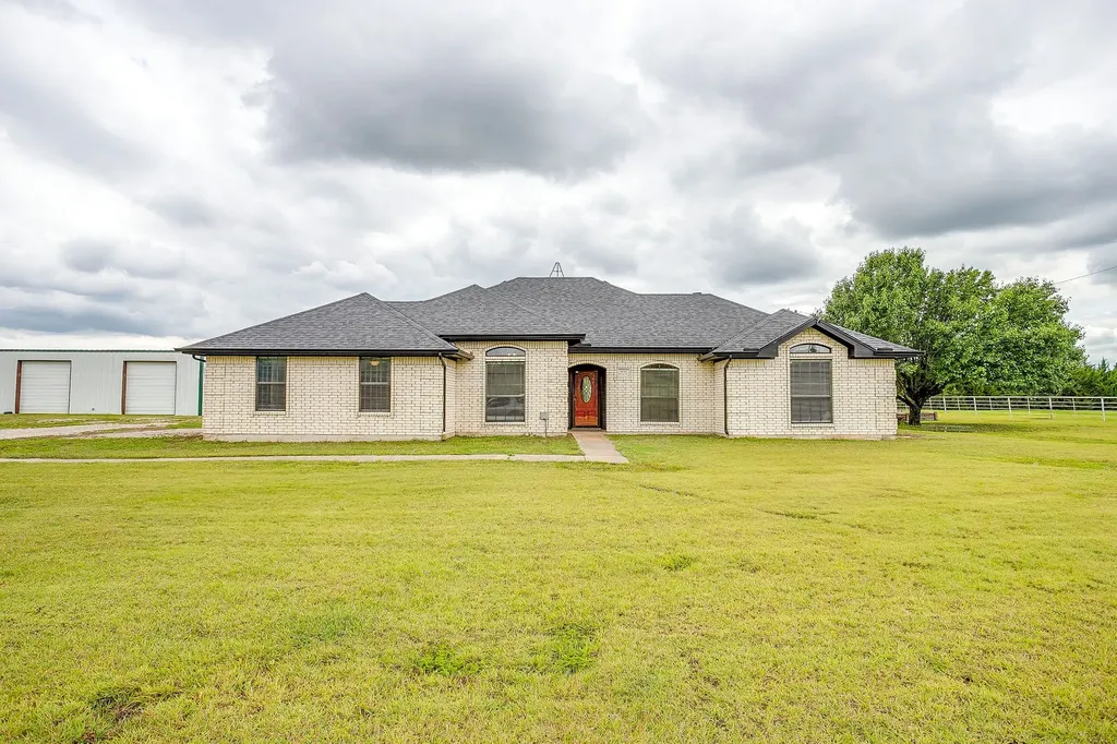1050 Hampel Road Palmer TX 75152