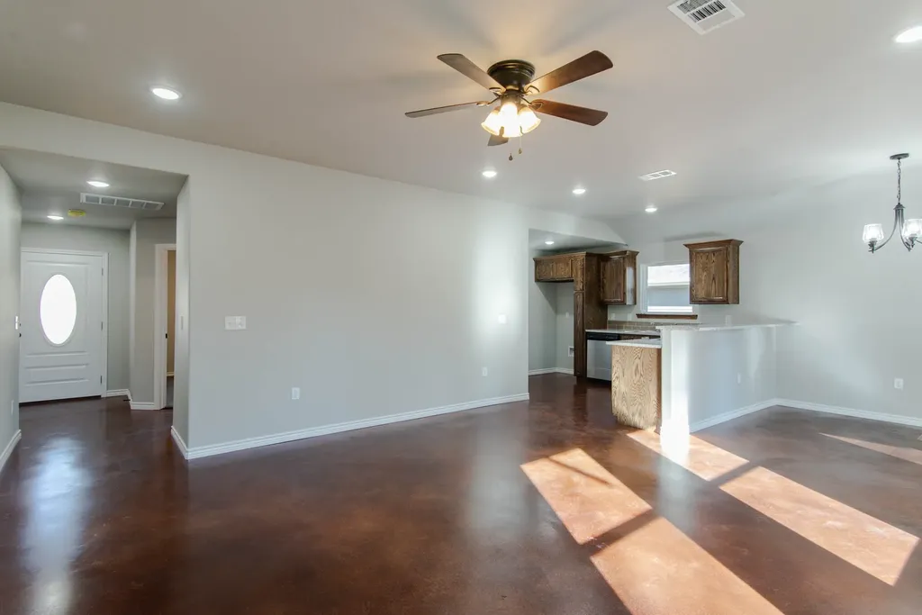 806 E 12th Street Bonham TX 75418