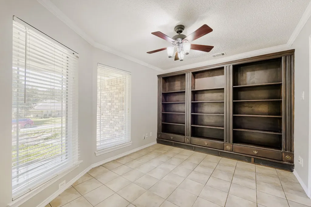 10104 Stoneleigh Drive Benbrook TX 76126