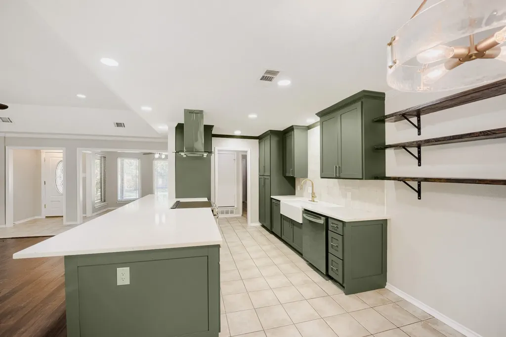 10104 Stoneleigh Drive Benbrook TX 76126