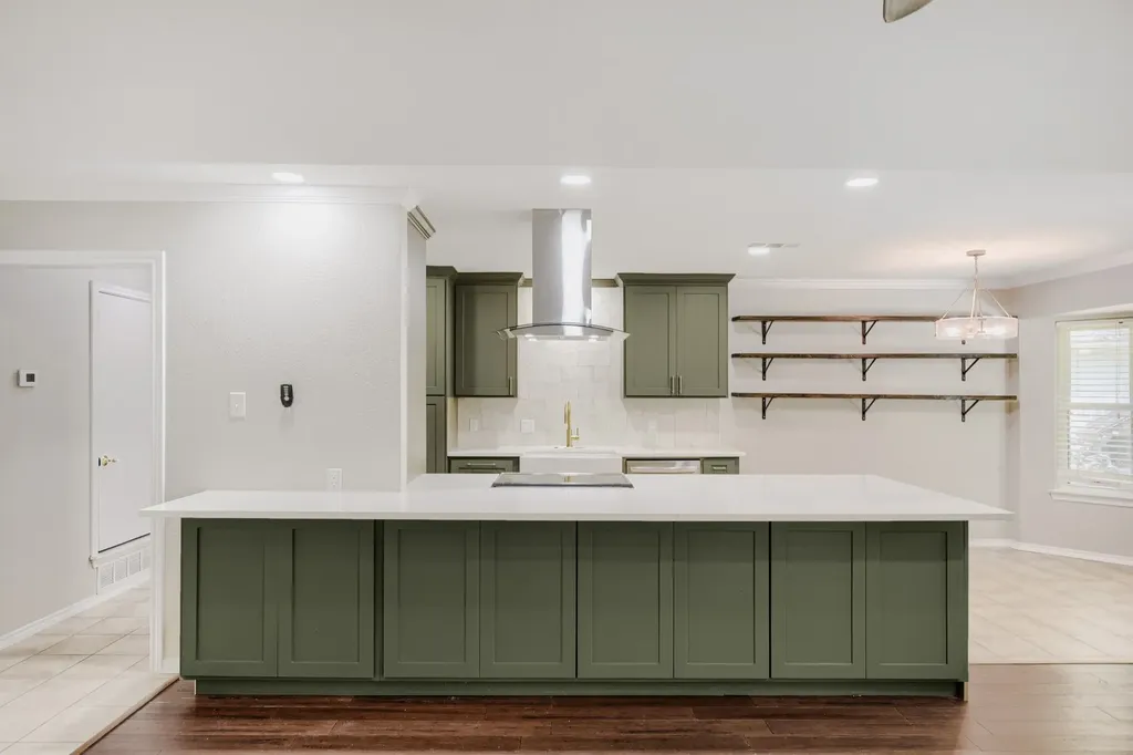 10104 Stoneleigh Drive Benbrook TX 76126