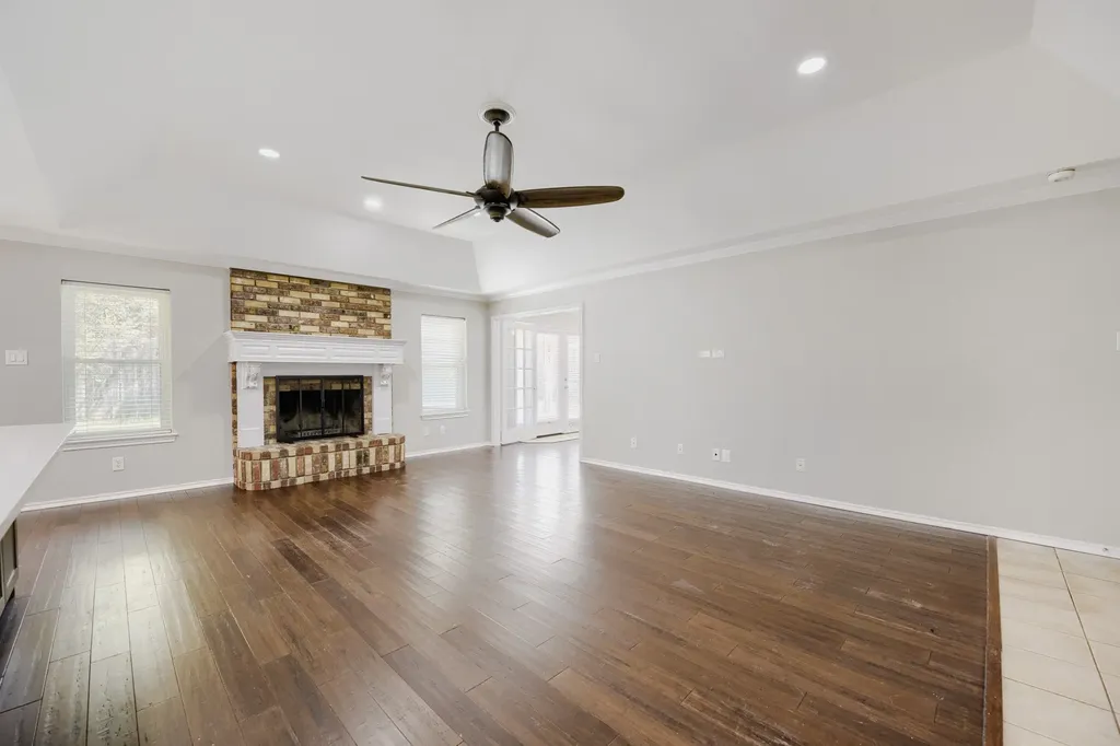 10104 Stoneleigh Drive Benbrook TX 76126