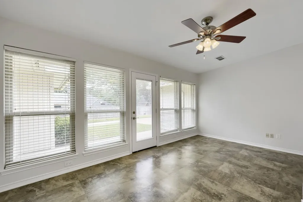 11 Kim Court Mansfield TX 76063