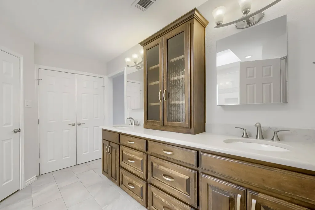 11 Kim Court Mansfield TX 76063