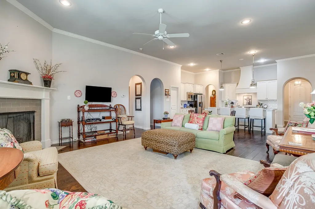 110 Parkview Drive Aledo TX 76008