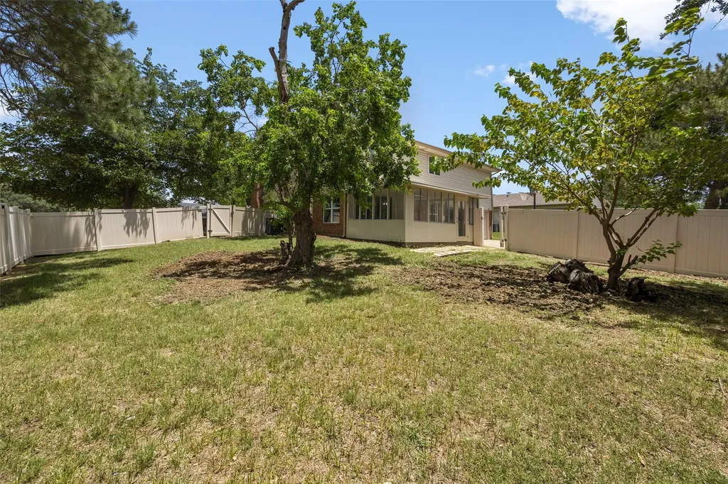 1600 Hartford Drive Carrollton TX 75007