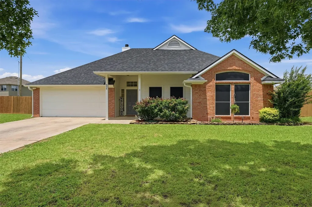 806 Birch Circle Van Alstyne TX 75495
