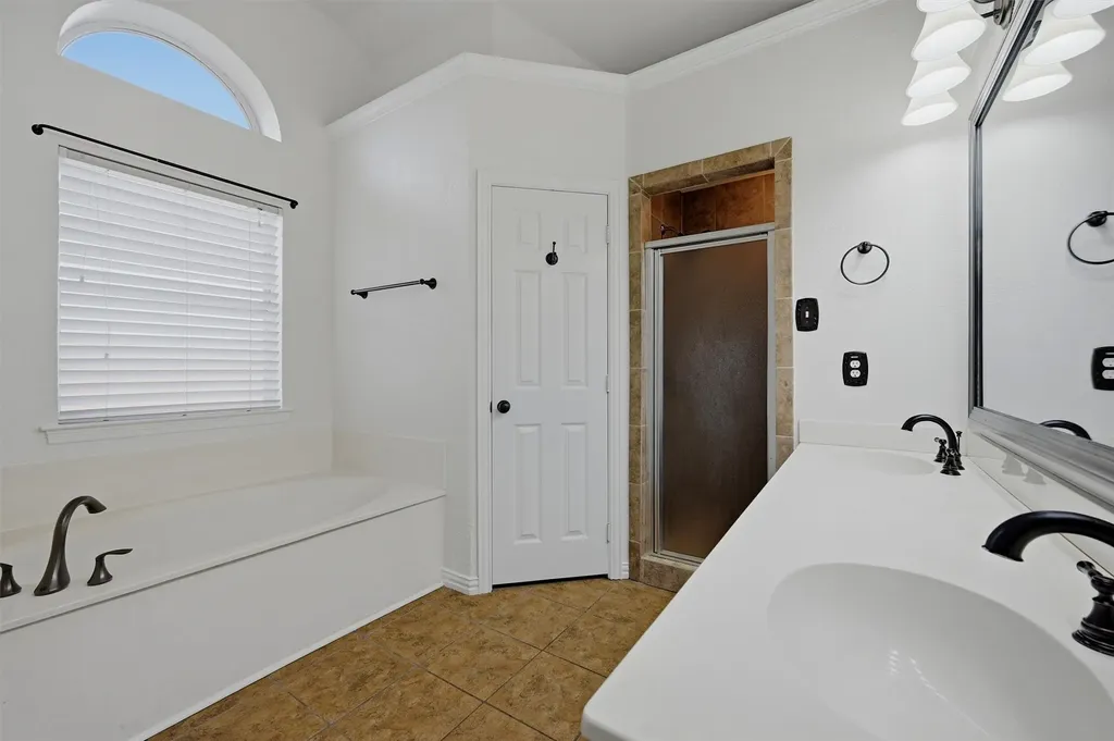 806 Birch Circle Van Alstyne TX 75495