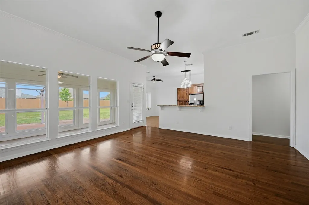 806 Birch Circle Van Alstyne TX 75495