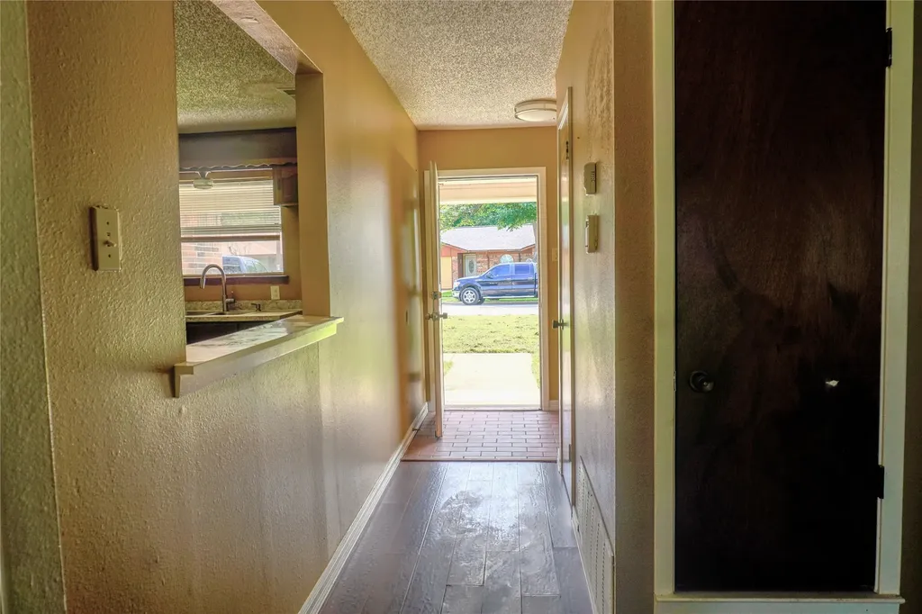 300 Coury Road Everman TX 76140