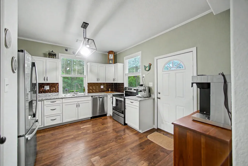 2874 An County Road Palestine TX 75803