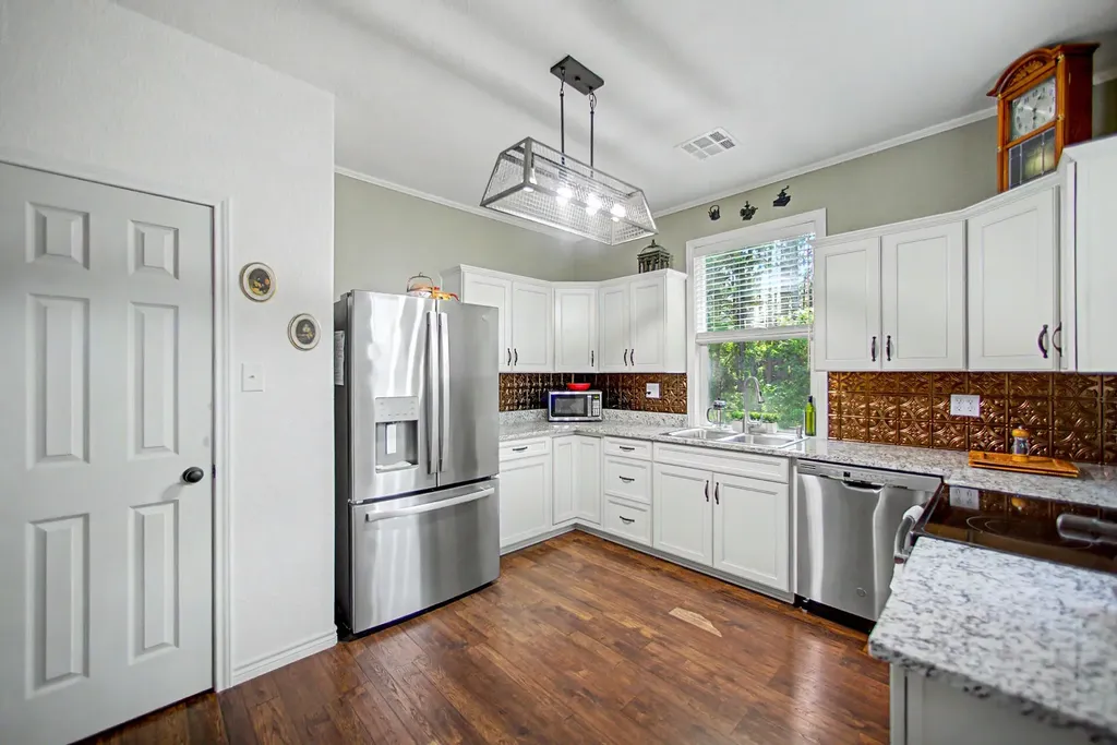 2874 An County Road Palestine TX 75803