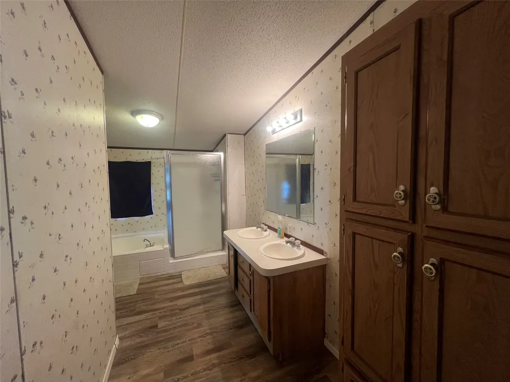 120 Pine Ridge Circle Southmayd TX 75092
