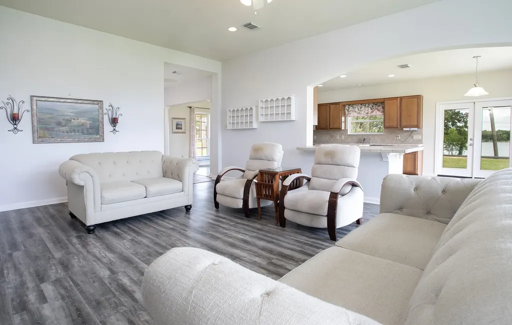 21750 Lakewood Lane Chandler TX 75758