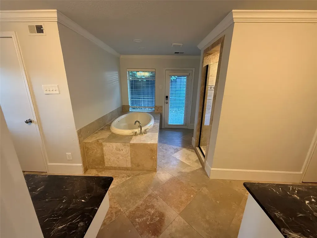 6911 Gateridge Drive Dallas TX 75254