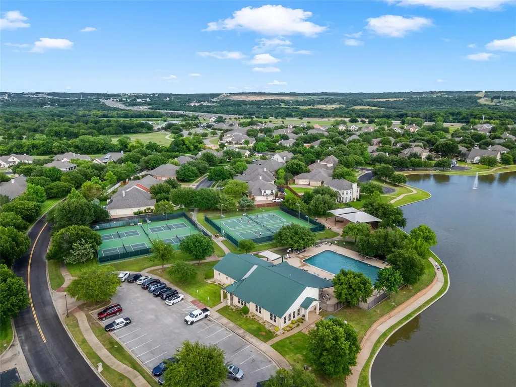 825 Wessex Waco TX 76712