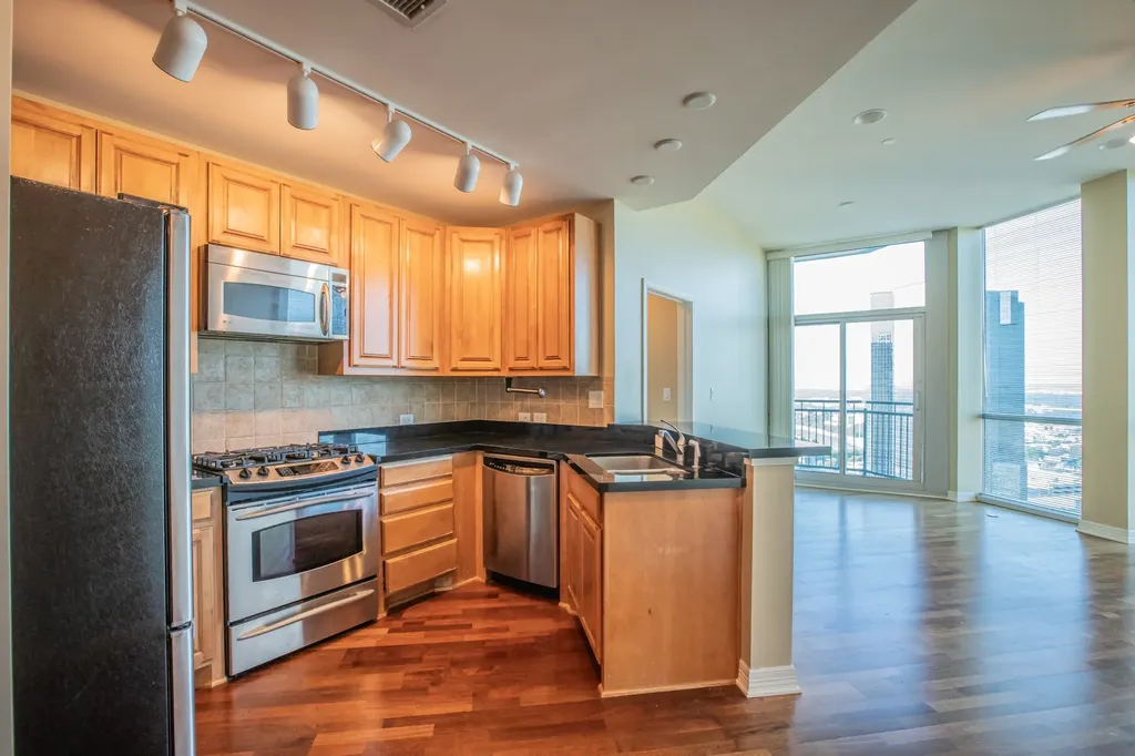500 Throckmorton Street Fort Worth TX 76102