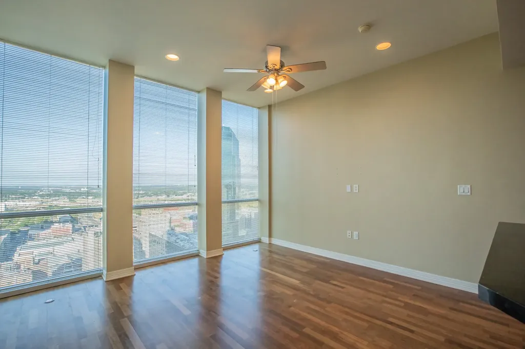 500 Throckmorton Street Fort Worth TX 76102