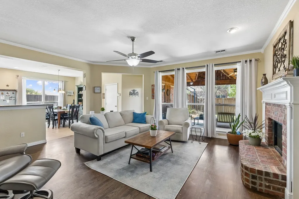 8410 Lexington Court Rowlett TX 75089