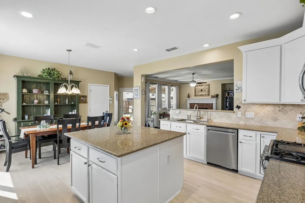 8410 Lexington Court Rowlett TX 75089